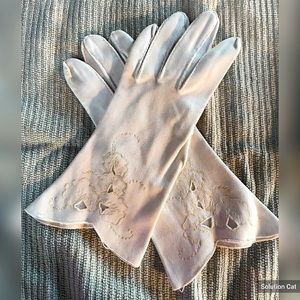 White formal evening gloves with embroidery